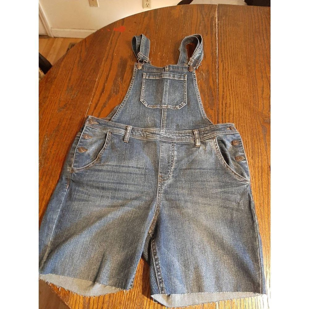 Jr Juniors Large 11/13 Blue Denim Bib Overall Shorts Raw Hem Blue Jean